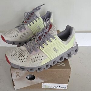 On Cloudswift Women's Athletic Shoes - Gray and Red